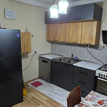 Apartment Zurabi Batumi Esterno foto